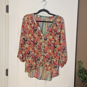Fig and Flower Vibrant Floral Blouse. Size Large.